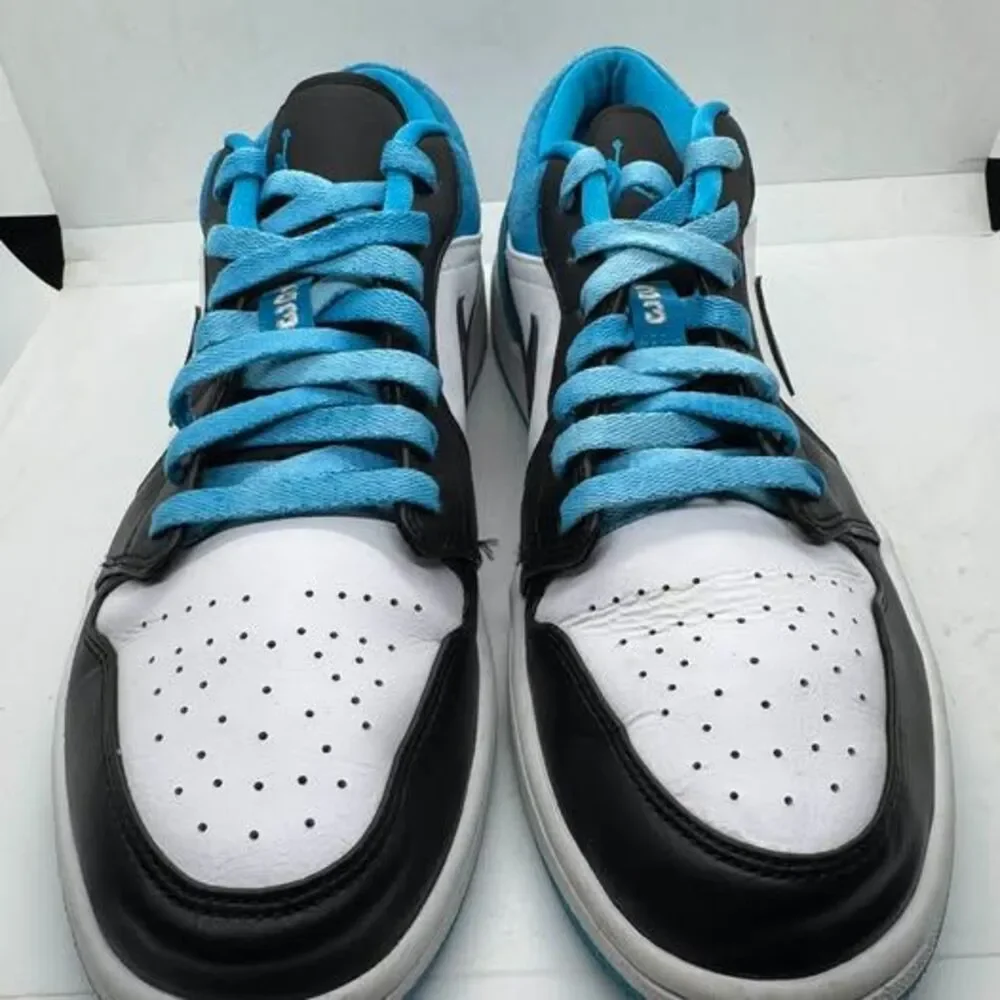 Nike Air Jordan 1 Low Laser Blue Mens 10 shoes sneakers